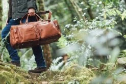 Piel 24" Duffel With Pockets -Eagle Creek || Tumi Sales Piel 24 Duffel with Pockets 12