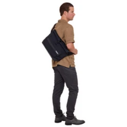 Thule Luggage Paramount 14L Crossbody -Eagle Creek || Tumi Sales Thule Luggage Paramount 14L Crossbody 7